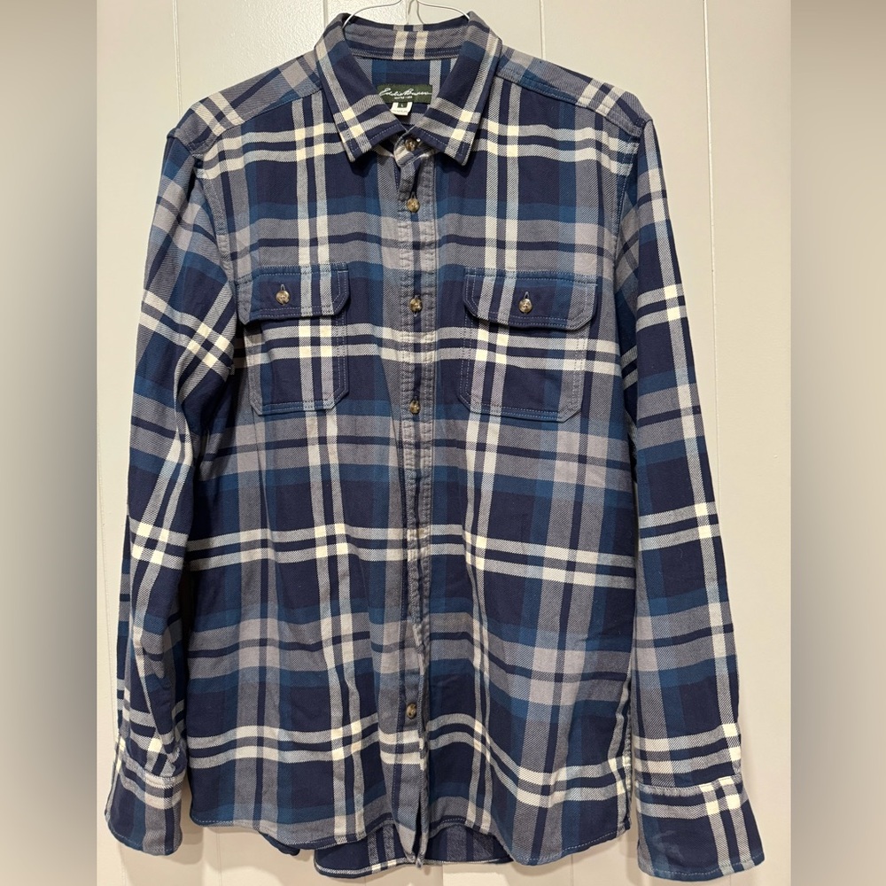 Eddie Bauer Men's Large Blue White Plaid Flannel Shirt Lightweight, Long Sleeve - Picture 3 of 7
